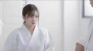 极品美女若隐若现的诱惑 似乎露了又似乎什么都没露！